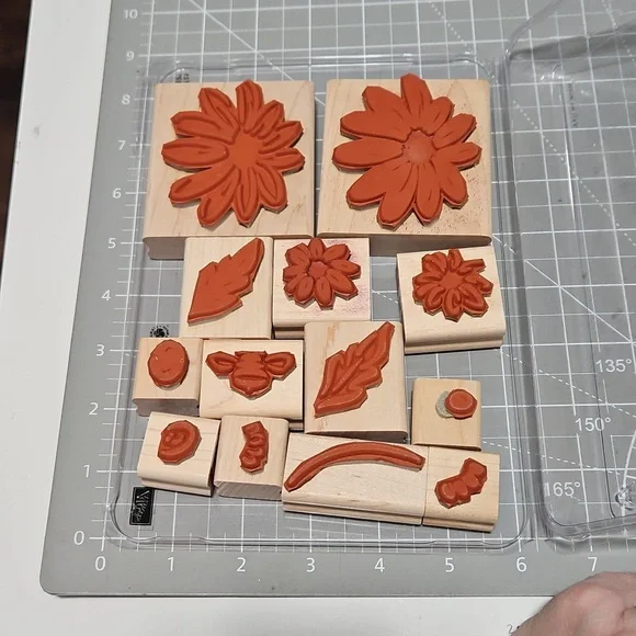 Definitely Daisy Rubber Stamp Set - Picture 2 of 2